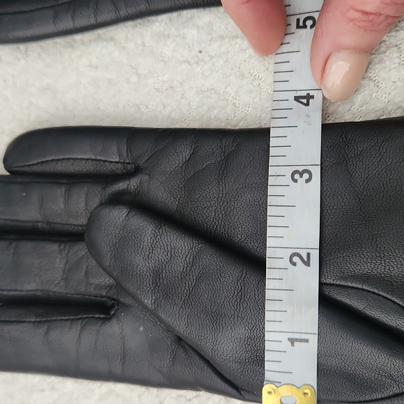 100% Leather Driving Gloves - Picture 8 of 10